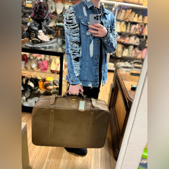 Vintage Gucci Suitcase - Picture 12 of 12